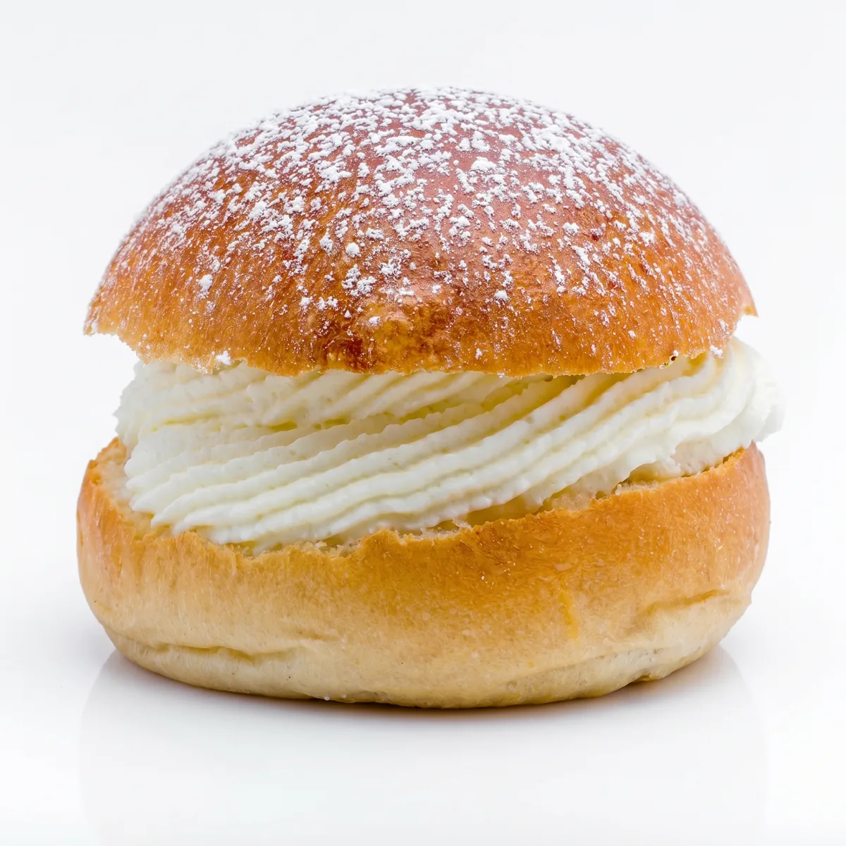 Bamba de nata de La Mallorquina sobre fondo blanco, fotografía de producto con IA